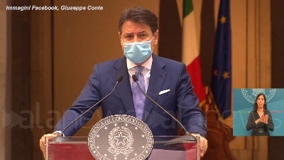 Scene from Il nuovo dpcm illustrato da Conte
