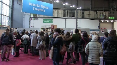 Scene from Artigiano in Fiera e Green Pass, ristoratori: "Alcuni mostrano il base, qualcuno ne ha tre diversi"