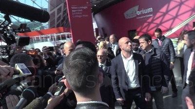 Scene from Flat Tax, Salvini: "Al 15% non subito per tutti, ragioniamo su quota 50 mila euro"