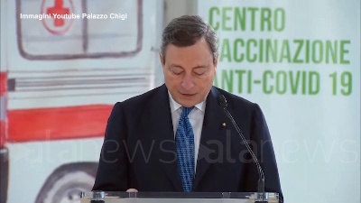Scene from Vaccini, Draghi: "Per Aifa non c'è legame tra gli incidenti e AstraZeneca"