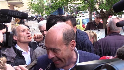 Scene from Zingaretti a Casal Bruciato: "Oggi si approveranno decreti senza copertura"