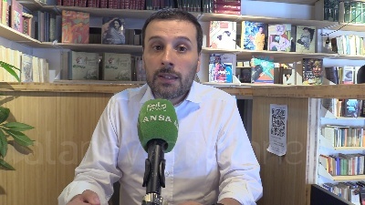 Scene from Salario minimo, l'attivista Greco: "Non serve una nuova legge, basta applicare la Costituzione"