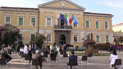 Scene from Coronavirus, Zingaretti allo Spallanzani: "Inizia nuova fase, tenere alta la guardia"