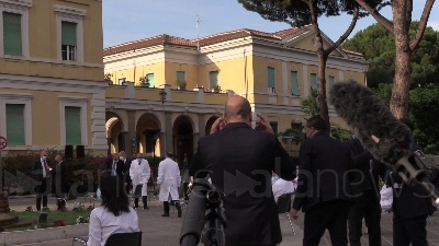 Scene from Coronavirus, Zingaretti allo Spallanzani: "Inizia nuova fase, tenere alta la guardia"