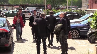 Scene from Tangenti, Fontana: "Io parte offesa, parlerò con Pm"