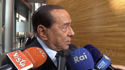 Scene from Berlusconi: "Noi alleati a Lega, ma schiena dritta"