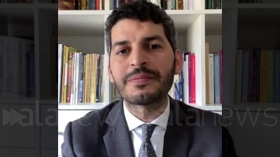 Scene from Silvia Romano, comunità islamica: "Attacchi raccapriccianti. Valutiamo azione legale"