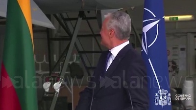 Scene from Lituania, jet russo interrompe la conferenza stampa di Sanchez e Nauseda