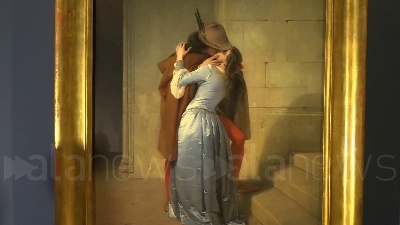 Scene from San Valentino, ritratti "al bacio" alla Pinacoteca di Brera