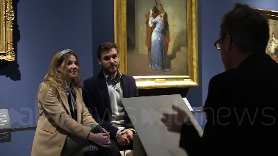 Scene from San Valentino, ritratti "al bacio" alla Pinacoteca di Brera