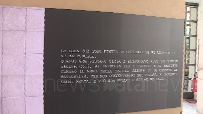 Scene from Donne, in mostra le lastre della violenza
